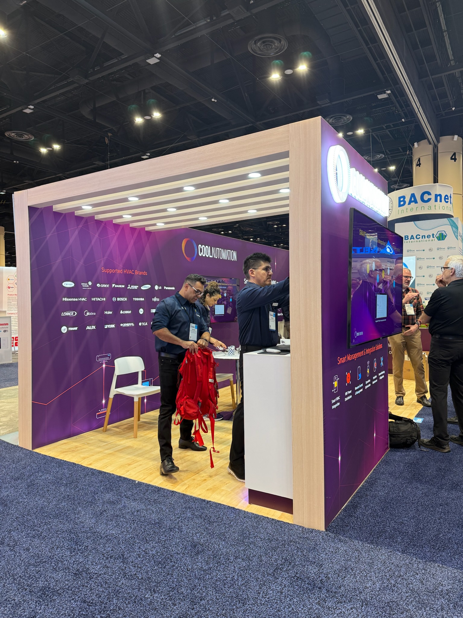 custom made exhibit booth